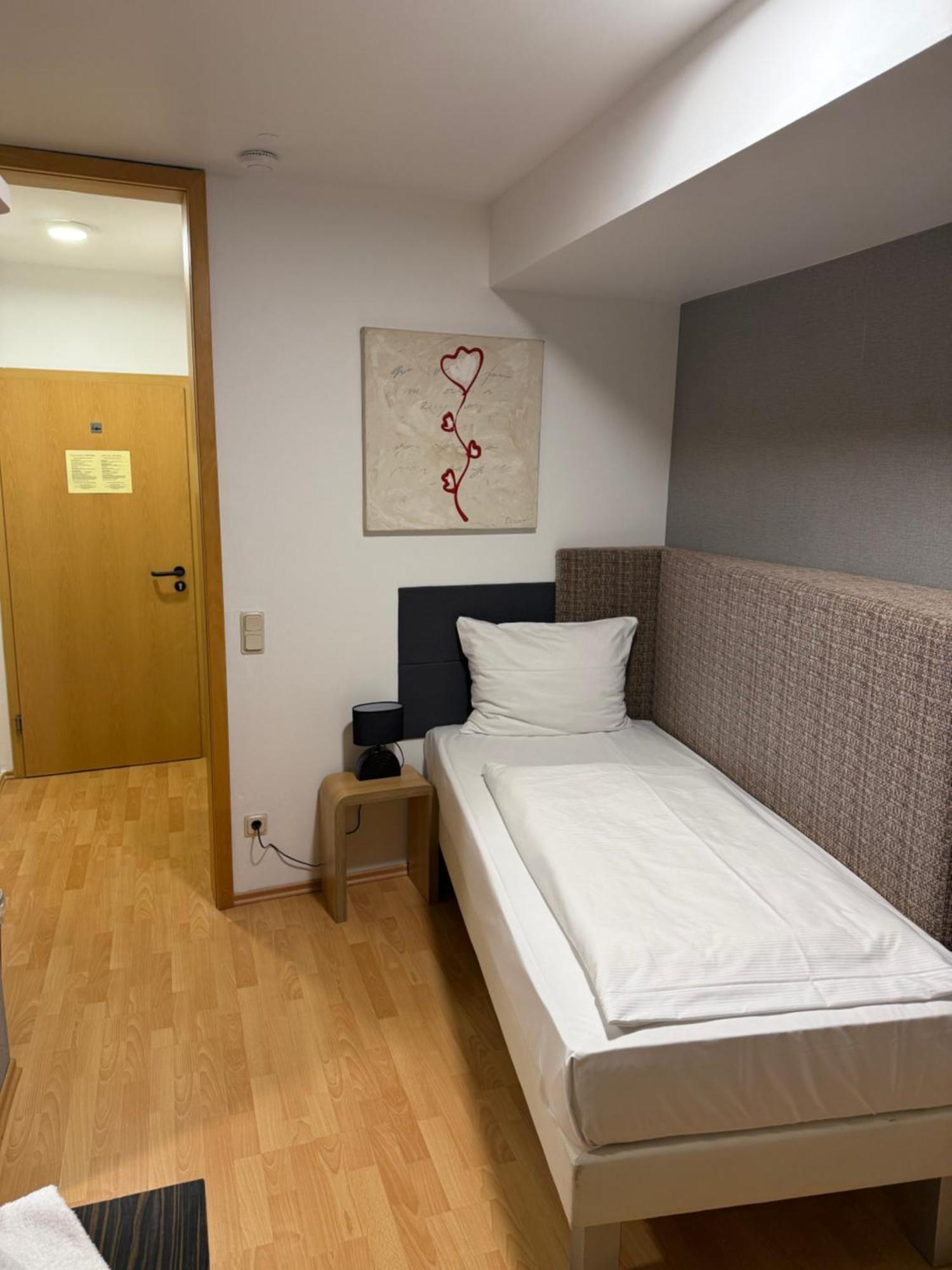 Hotel Eurocity Bruchköbel Esterno foto