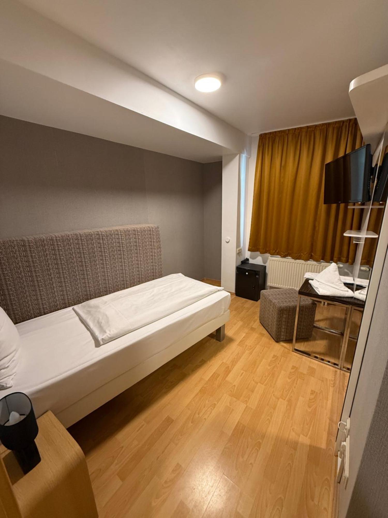 Hotel Eurocity Bruchköbel Esterno foto